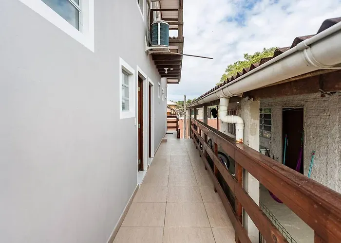 Lindo Estudio Na Praia, Guarda Do Embau Sc