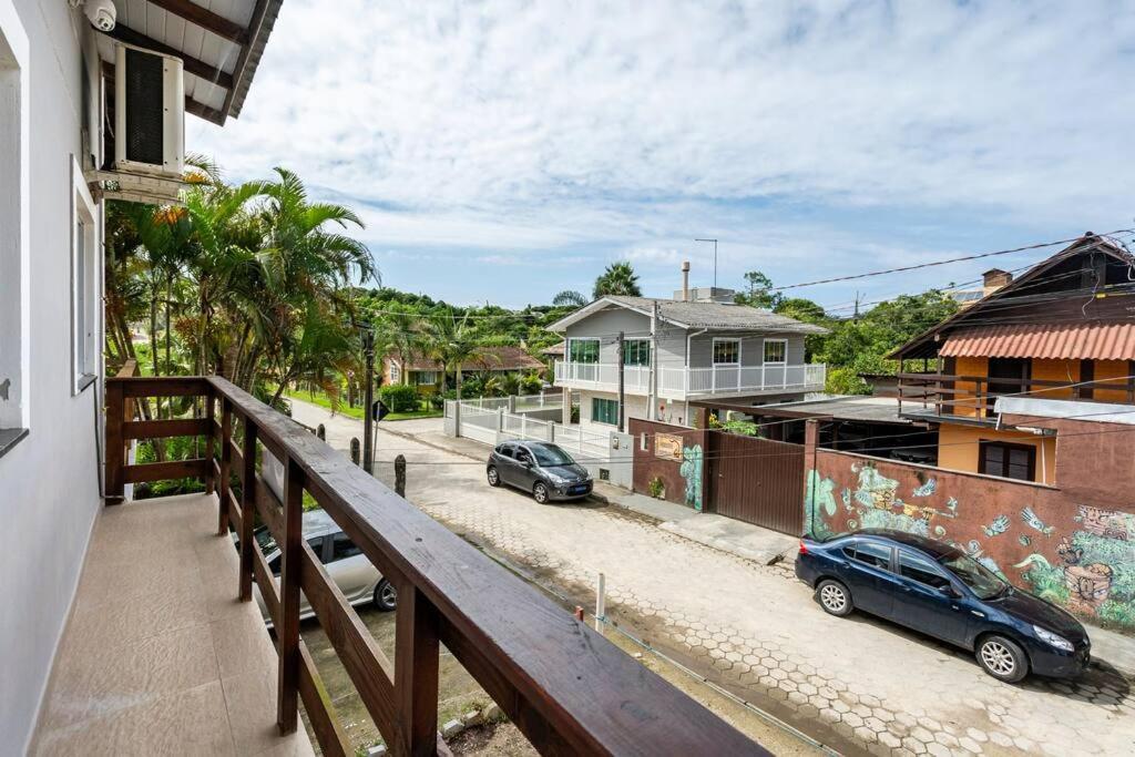 Lindo Estudio Na Praia, Guarda Do Embau Sc *